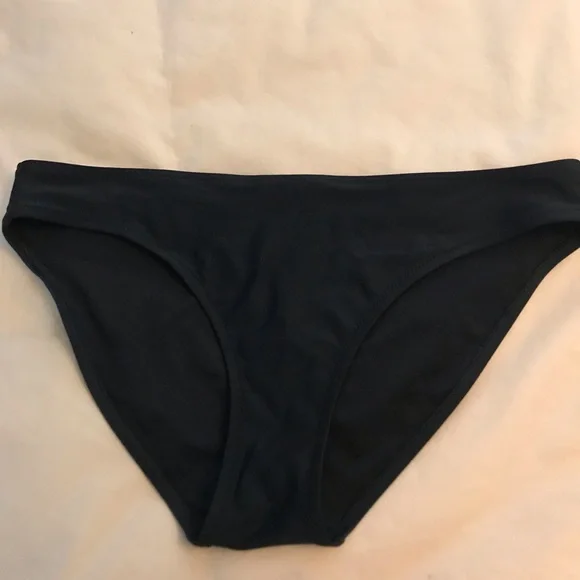 Aerie bikini top and bottoms - Picture 6 of 8